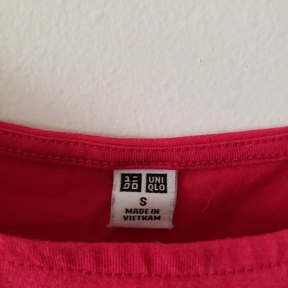 *SOLD* Uniqlo Red Blouse Top Small - Picture 3 of 5